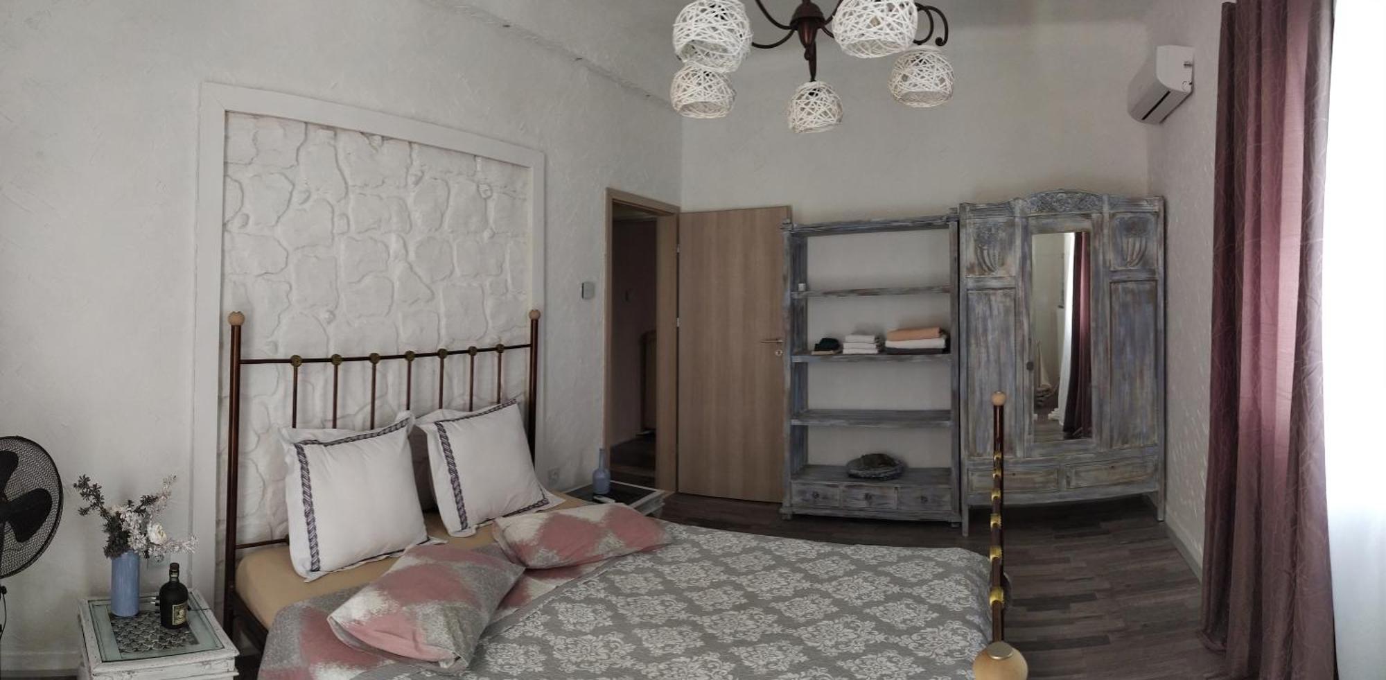 Вилла Unique Luxury House Афины Номер фото
